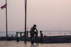 Palembang Diselimuti Kabut Asap