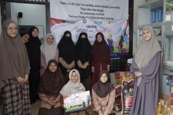 HUT ke-81 RI, YBM PLN dan PIKK Kaltimra Berbagi Sembako untuk Santri