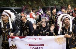 Kenakan Baju Adat NTT, Rektor UMM Kaitkan HUT RI dengan Gempa Flores