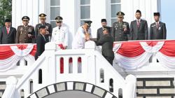 Penyerahan Duplikat Bendera Pusaka di Jam Gadang Warnai HUT ke-81 RI