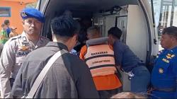 Kabasarnas Turun Langsung Evakuasi Tiga Korban Gempa M 7,7 dari Manggarai Timur