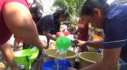 3 Bulan Andalkan Air Sungai Keruh dan Bau Bacin, Warga Berebut  Bantuan Dua Tangki Air Bersih BPBD