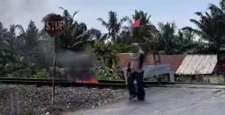 Pejalan Kaki Tewas Ditabrak KA, Warga Blokir Jalur Bandar Tinggi–Kuala Tanjung