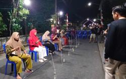 Keseruan Lomba Agustusan Emak Emak di Ponorogo Berhadiah Sayuran