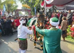 Helaran Budaya Tetap Digelar di Tengah Efisiensi Anggaran dan Pemangkasan 400 Ribu Peserta PBI