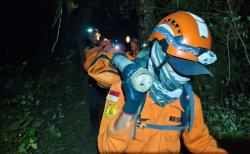 Jatuh ke Kawah Gunung Slamet, Jenazah Fahri Tiba di Basecamp Pukul 02.15 WIB