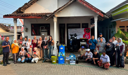 Polije Perkuat Kemandirian Desa Karangpring melalui Agroindustri Kopi dan Mawar