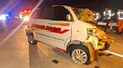 Kecelakaan Beruntun Ambulans Bawa Jenazah Tabrak 3 Kendaraan di Tol Batang, 1 Orang Tewas 2 Luka