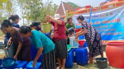 Lazismu dan PWI Grobogan Salurkan 30 Ribu Liter Air Bersih untuk Warga Terdampak Kekeringan di Gabus