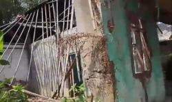 Nenek 69 Tahun di Pandeglang Hidup Memprihatinkan, Rumah Nyaris Roboh hingga Kerap Tak Makan