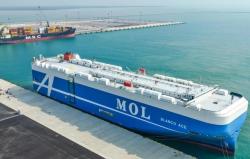 Kapal Terbesar Uji Sandar di Pelabuhan Patimban, Perkuat Kapasitas Logistik Indonesia