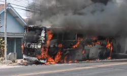 Diduga Korsleting Listrik, Bus Eka Terbakar di Madiun