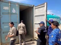 Gakum DPPLH Turun Periksa Empat Kontainer, Dugaan Limbah B3 di Jetty Suprau Diselidiki