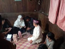 KDM Pejabat Pertama Jangkau Pelosok Gunung Manggarai Timur Pascagempa, Sumbang 880 Juta