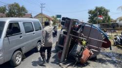Kronologi Mobil Damkar Terguling di Tumpiling, Satlantas Polres Polman Turut Amankan Pajero
