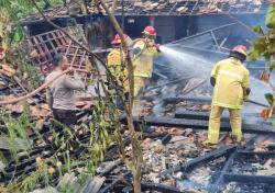 Asyik Nonton Lomba 17 an, Dua Rumah Warga di Geyer Grobogan Ludes Terbakar Diduga karena Obat Nyamuk
