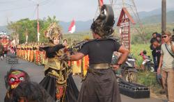 Cerita Rakyat Jadi Daya Tarik, Bandung Bondowoso Warnai Karnaval Budaya Pakuniran