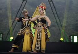 Bromo Pascakebakaran, Sendra Tari Roro Anteng Joko Seger Jadi Atraksi Penggaet Wisatawan