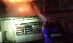 Toko Kue di Cilegon Terbakar, Api Nyaris Merembet ke Ruko Sebelah