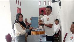 Deni Roshida Resmi Daftar Pilkakon Tambahrejo, Supriyadi Siap Menyusul di Hari Terakhir