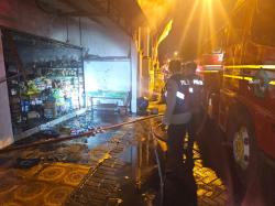 Rumah dan Toko Sembako Ludes Terbakar, Kerugian Ditaksir Puluhan Juta