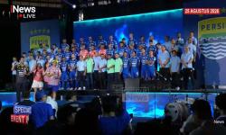 Bukan Sekadar Kostum Bola, Jersey Anyar Persib Tampil Modis di Catwalk Pesta Biru 2026