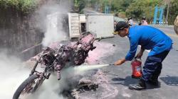 Tragis! Motor Terseret Truk Boks Belasan Meter Hingga Terbakar di Boyolali, 1 Orang Tewas