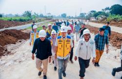 Wali Kota Bogor Tinjau Progres Pembangunan Jalan R3 Segmen Katulampa Pastikan Rampung Tahun  2026