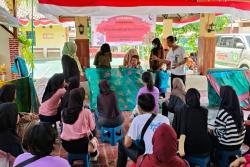 Dorong Disabilitas Mandiri, KTI dan Jamkrindo Gelar Pelatihan Batik Inklusif di Karawang