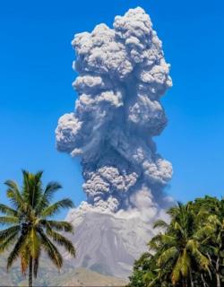Gunung Lewotobi Laki-laki Kembali Erupsi Beruntun, Kolom Abu Capai 2.500 Meter