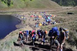 Jalur Pendakian Semeru Ditutup, Pendaki Bisa Refund atau Reschedule Tiket