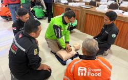 Polres Mojokerto Kota Bekali Driver Ojol PPGD untuk Selamatkan Korban Kecelakaan
