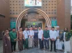 Sela Muktamar ke-35 NU, GP Ansor Sulbar Kunjungi Makam Gus Dur dan KH Hasyim Asy'ari