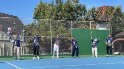 Biasanya di Kampus, Kini Para Profesor dan Doktor PTS Jateng Adu Pukulan di Lapangan Tenis
