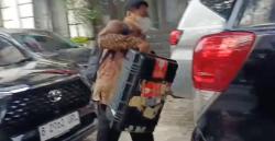BREAKING News! KPK Geledah Kantor Dinas Pendidikan Kabupaten Bogor, Bawa 2 Koper