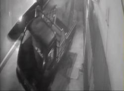 Aksi Pencurian Pick Up di Batik Nau Terekam CCTV