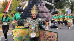 Semarak Friendship Run Boyolali, Pelari Berkostum Unik Sambut 1 Dekade Borobudur Marathon