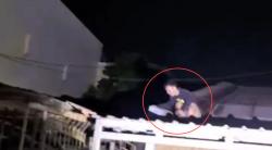 Polisi Bubarkan Tawuran Geng Motor di Makassar, 1 Remaja Sembunyi di Atap Rumah