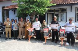 Dorong Produktivitas Pertanian dan Peternakan, Pemkab Purworejo Salurkan Alsintan dan Bibit Ternak