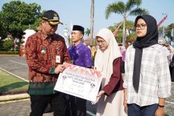 830 Mahasiswa Jepara Terima Kartu Sarjana, Total Bantuan Capai Rp2,49 Miliar