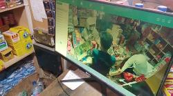 Aksi Terekam CCTV: Dua Perampok Bersenpi Satroni Warung di Medan, Rp700 Ribu Raib