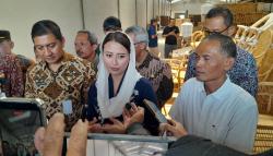 Jelang TEI 2026: Wamendag Tinjau Pabrik Mebel Rotan di Sukoharjo, Bidik Pasar Ekspor
