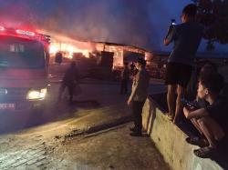 Pabrik Kayu di Pringsewu Ludes Terbakar, Kerugian Rp1,2 Miliar
