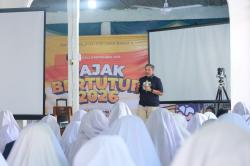 100 Siswa Madrasah Dikenalkan Peran Pajak dalam Pembangunan