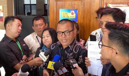 MA Batalkan Suket Ijazah SMA Gibran, Denny Indrayana: Apa Dasar Masih Menjabat Wapres?