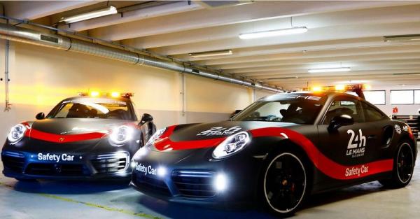 Porsche 911 Safety car