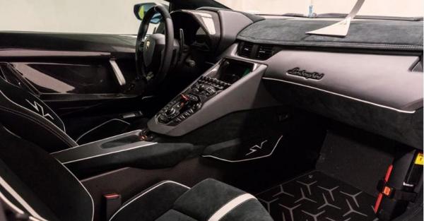 Aventador SV Ungu