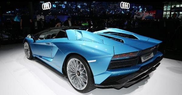 Lamborghini Aventador