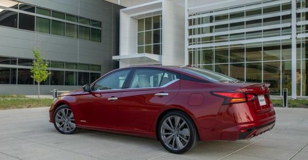 Nissan Altima