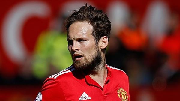 Daley Blind Bek Ajax Amsterdam Daley Blind pingsan saat menghadapi Hertha Berlin pada uji coba pramusim, Rabu (26/8/2020). (Foto: BBC)